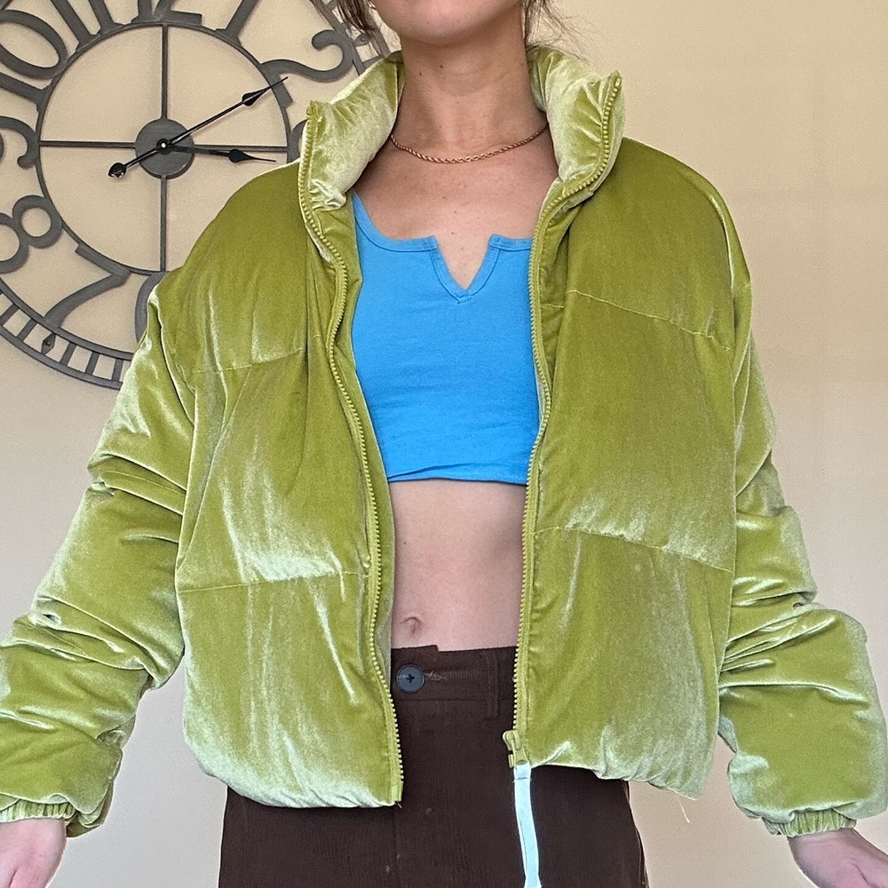 Fabletics Green Puffer Jacket - Picture 4 of 4